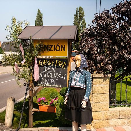 Penzion Grobsky Dvor Slovensky Grob エクステリア 写真